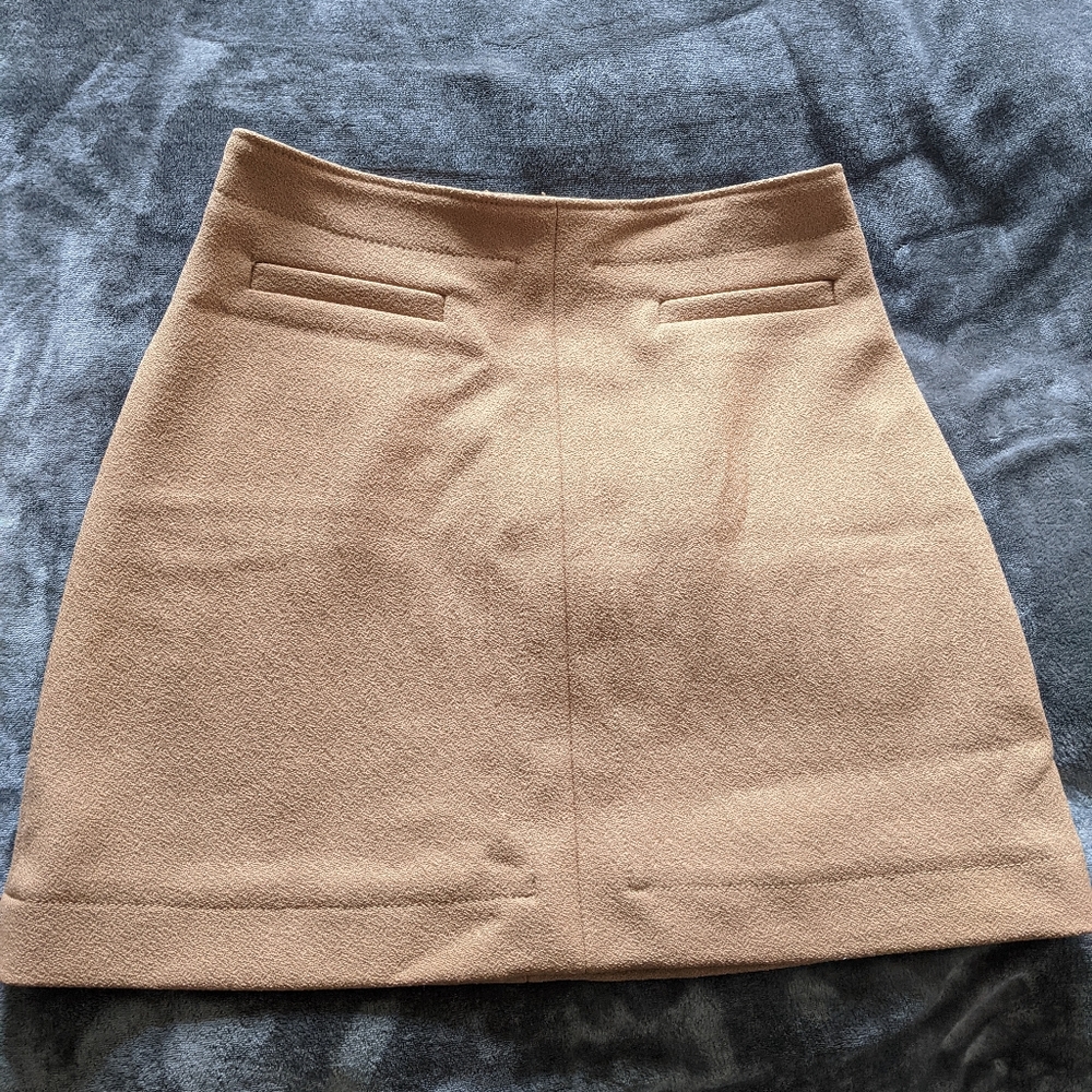 Camel mini skirt!